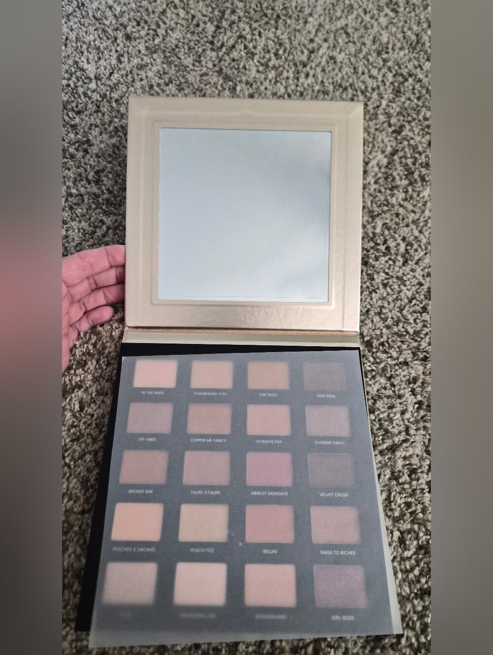 Iconic London Day to Slay Eyeshadow Palette 20 Shades NEW